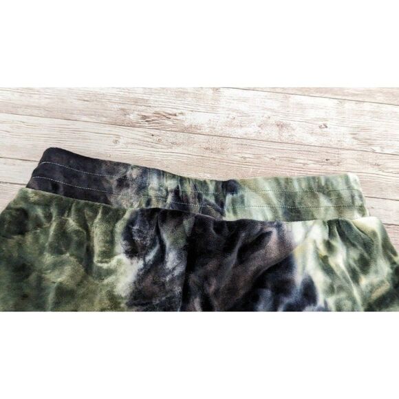 Freshman Girls Size S Green Black Flat Front Tie Dye Elastic Waist  Sweat Shorts - Picture 6 of 9